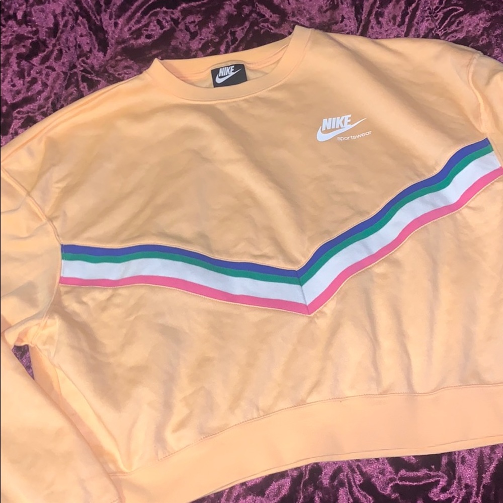 Women’s Nike hoodie !